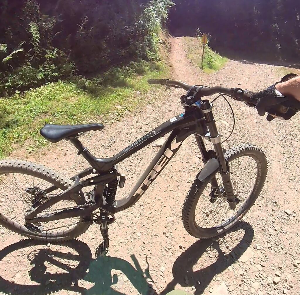 VTT DH TREK