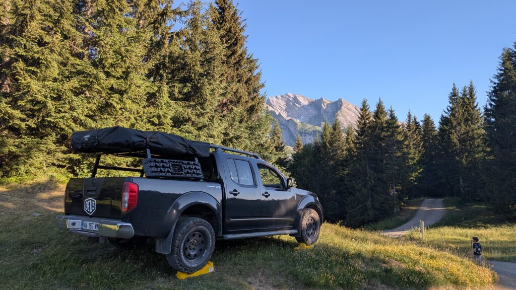navara pickup overland tente de toit